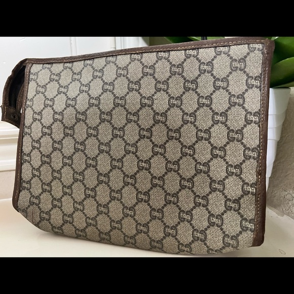 Beautiful Gucci clutch - Picture 10 of 13